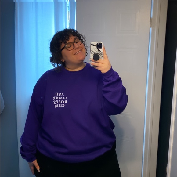 Meet your Posher, Monica - Picture 1 of 1